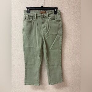 Judy Blue‎ Jeans Women Size 8 Green Denim Mid Rise Capri Stretch pants